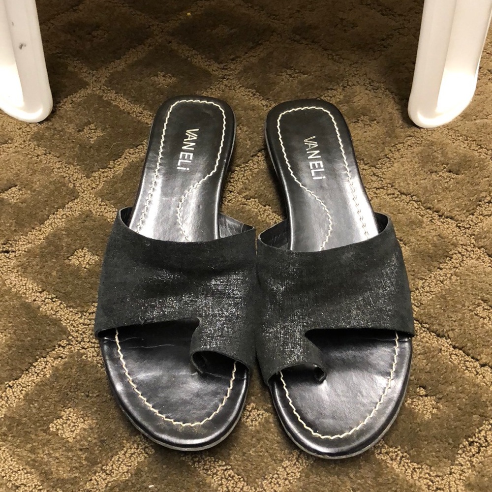 Shimmery sandal